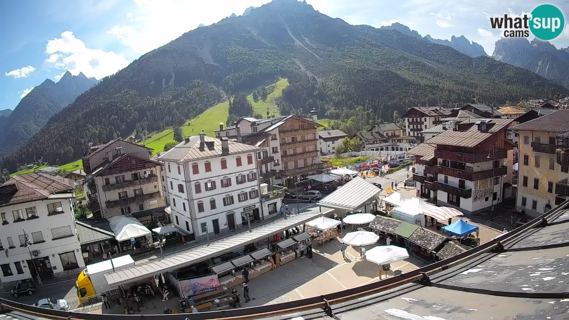 Hauptplatz von Forni di Sopra