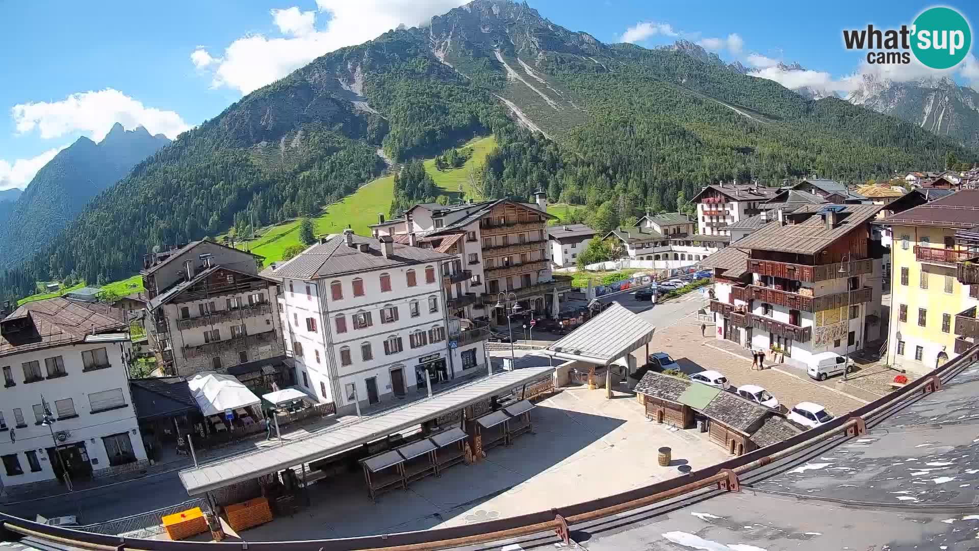 Hauptplatz von Forni di Sopra