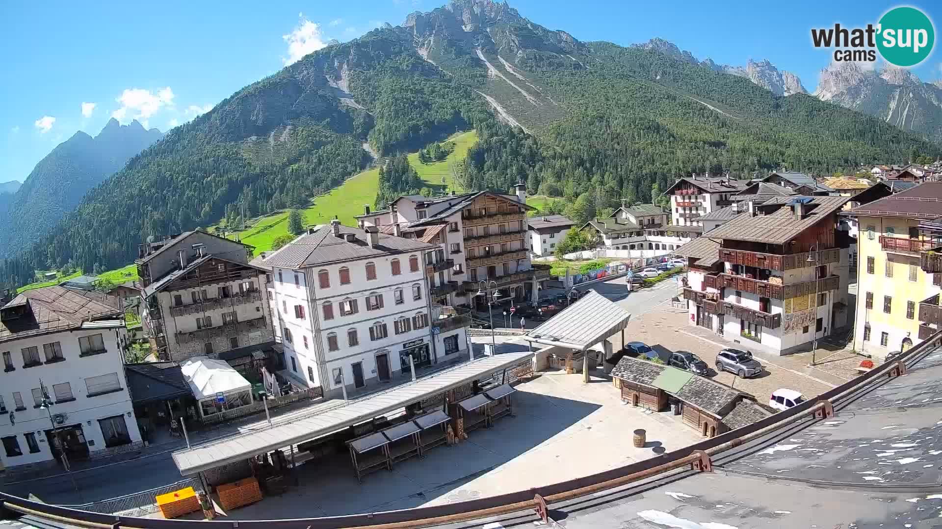 Hauptplatz von Forni di Sopra