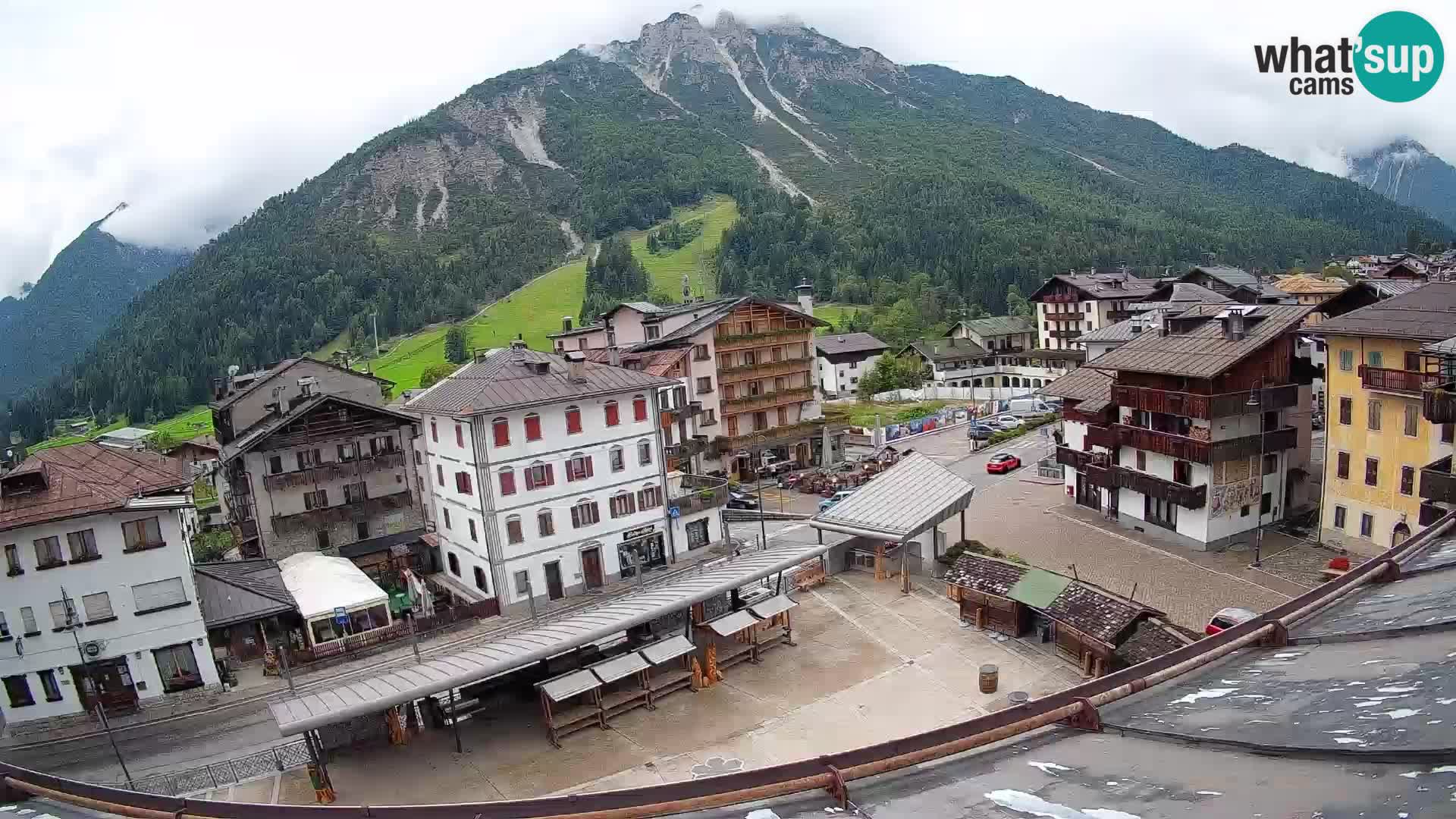 Hauptplatz von Forni di Sopra