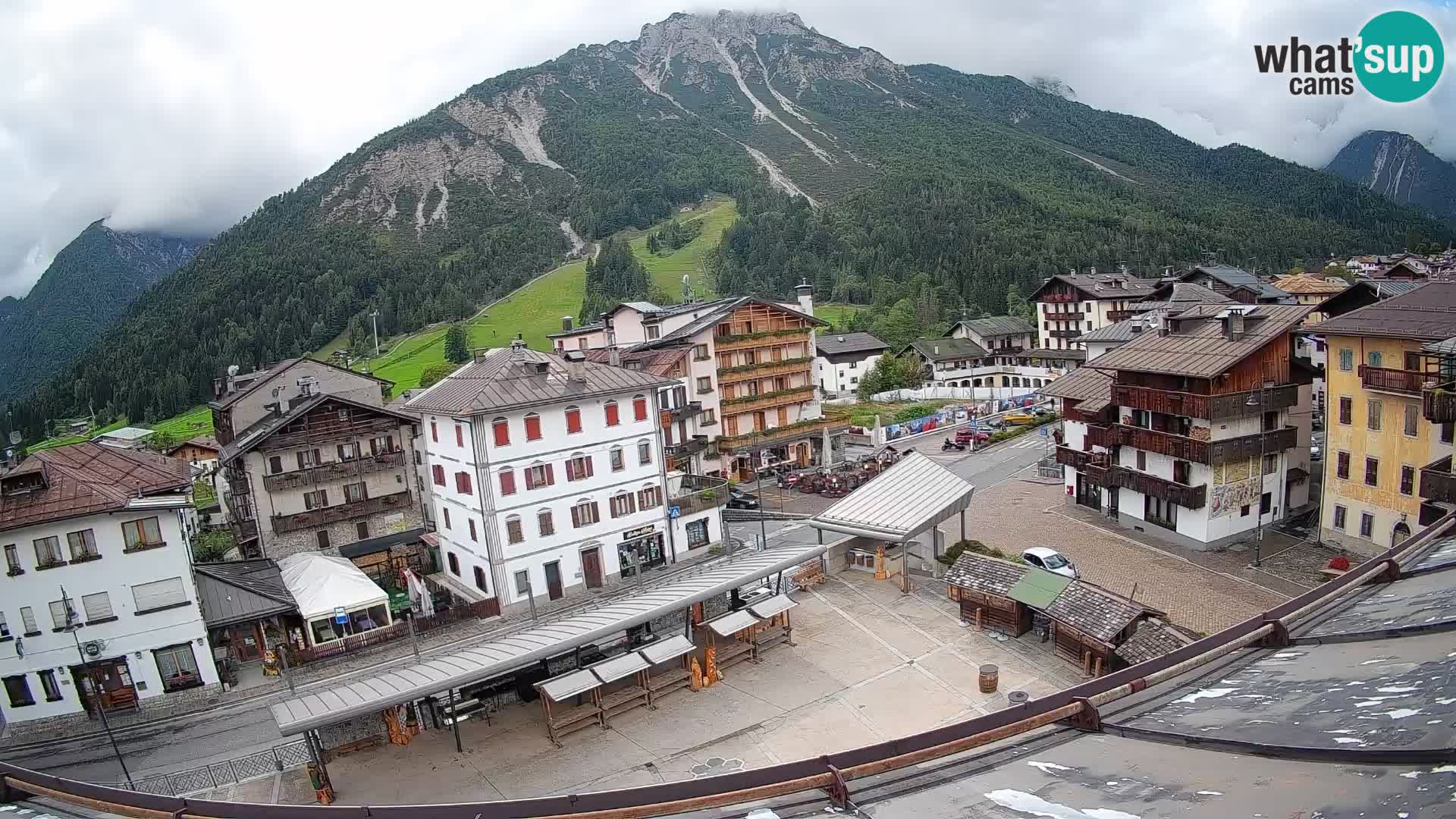 Hauptplatz von Forni di Sopra