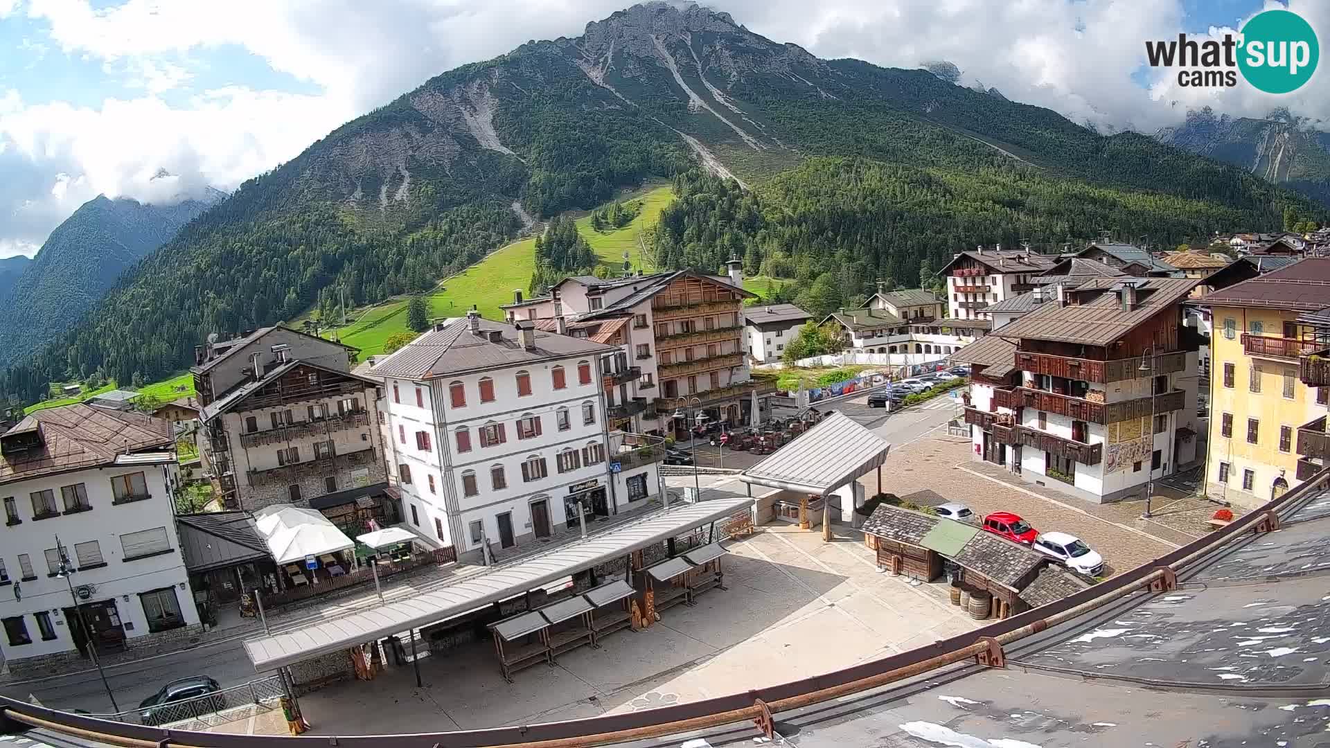 Hauptplatz von Forni di Sopra