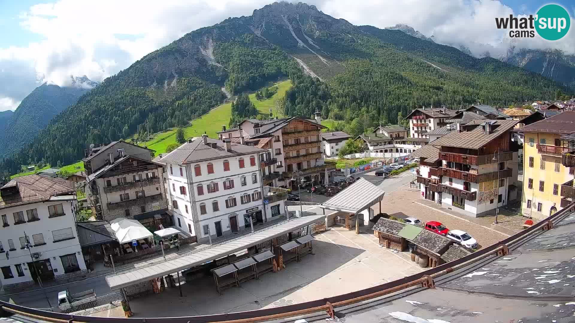 Hauptplatz von Forni di Sopra