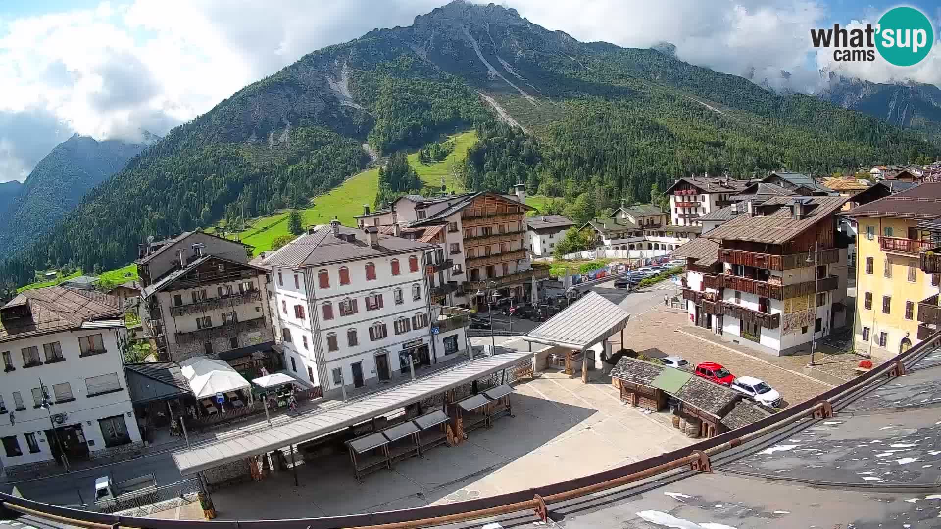 Hauptplatz von Forni di Sopra