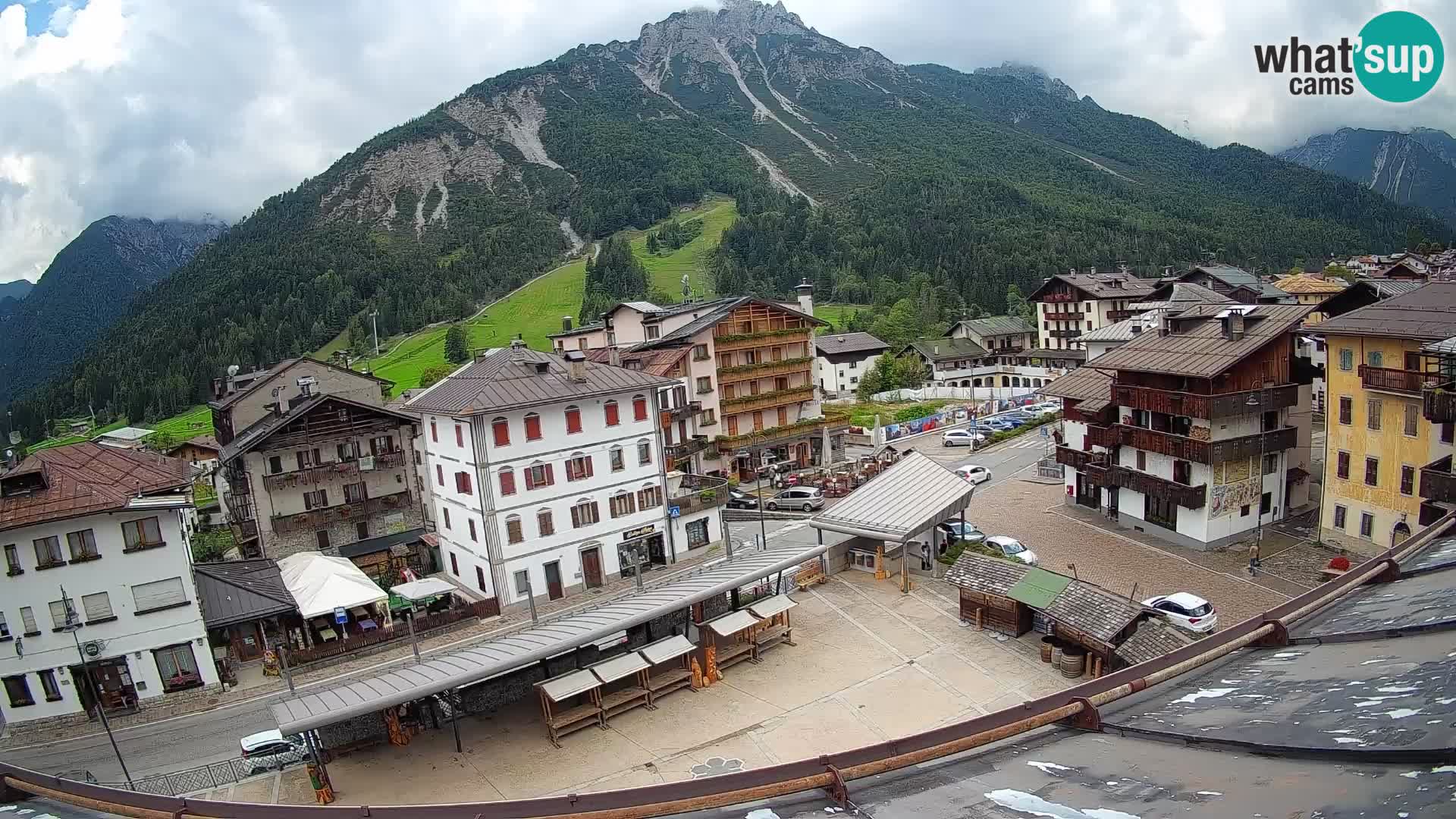 Hauptplatz von Forni di Sopra