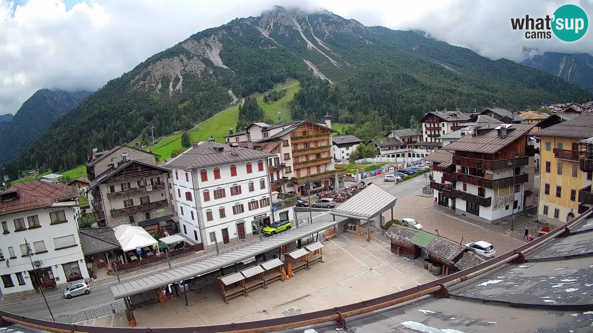 Hauptplatz von Forni di Sopra