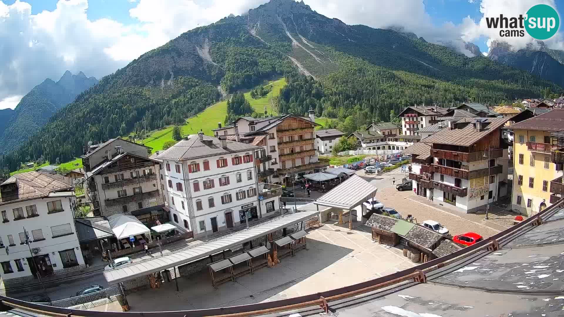 Hauptplatz von Forni di Sopra