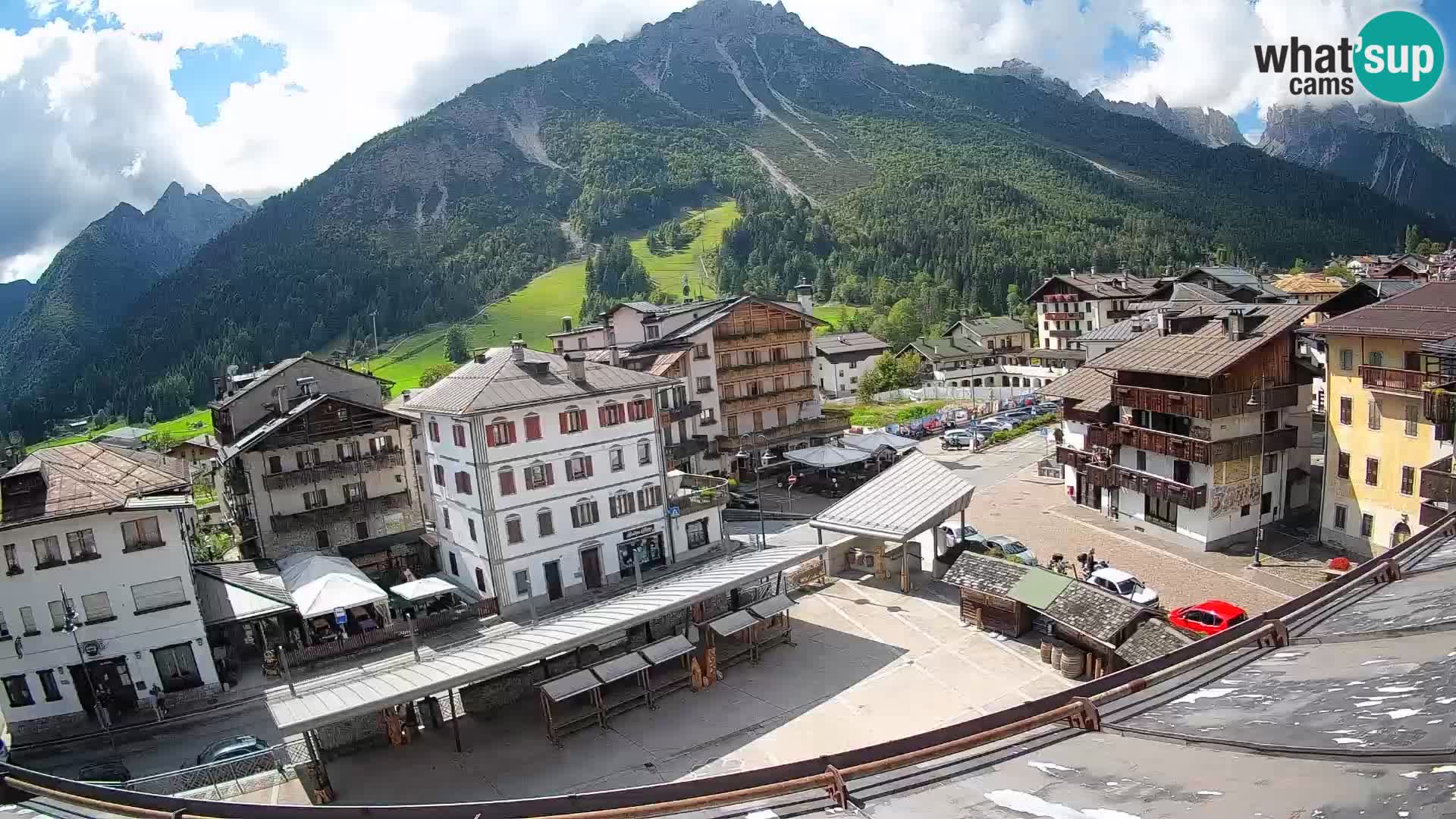 Hauptplatz von Forni di Sopra
