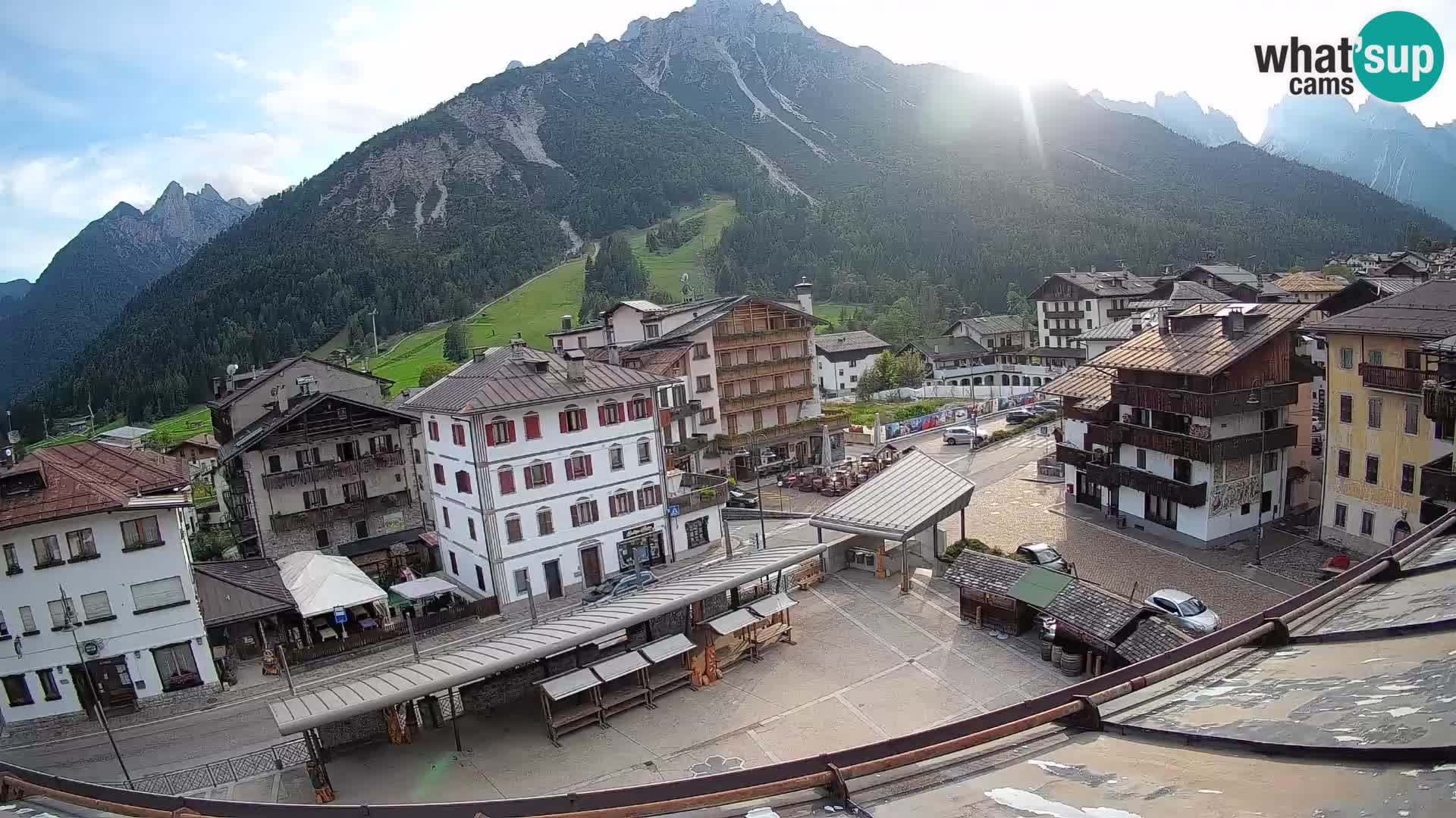 Plaza principal de Forni di Sopra