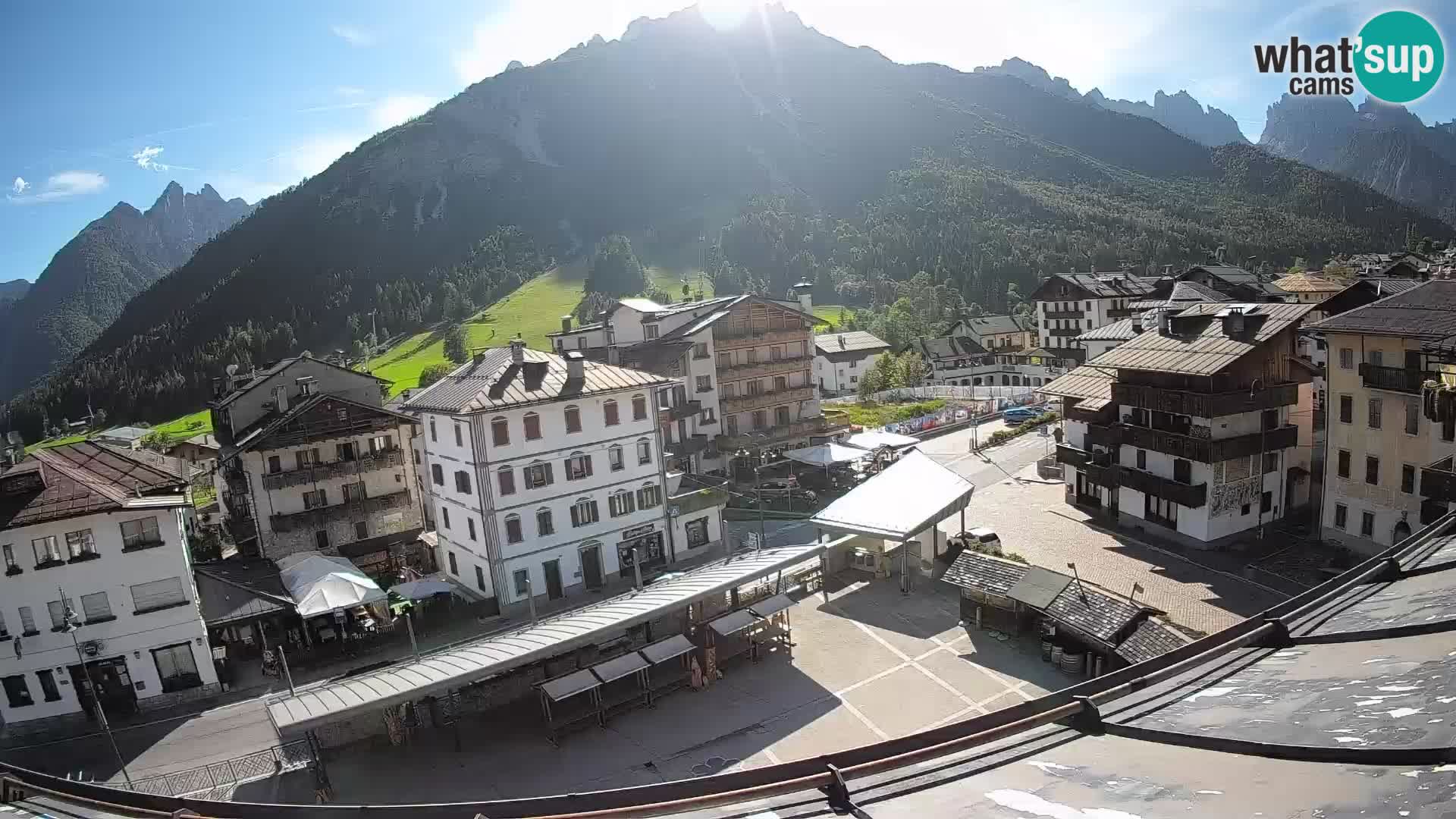 Plaza principal de Forni di Sopra