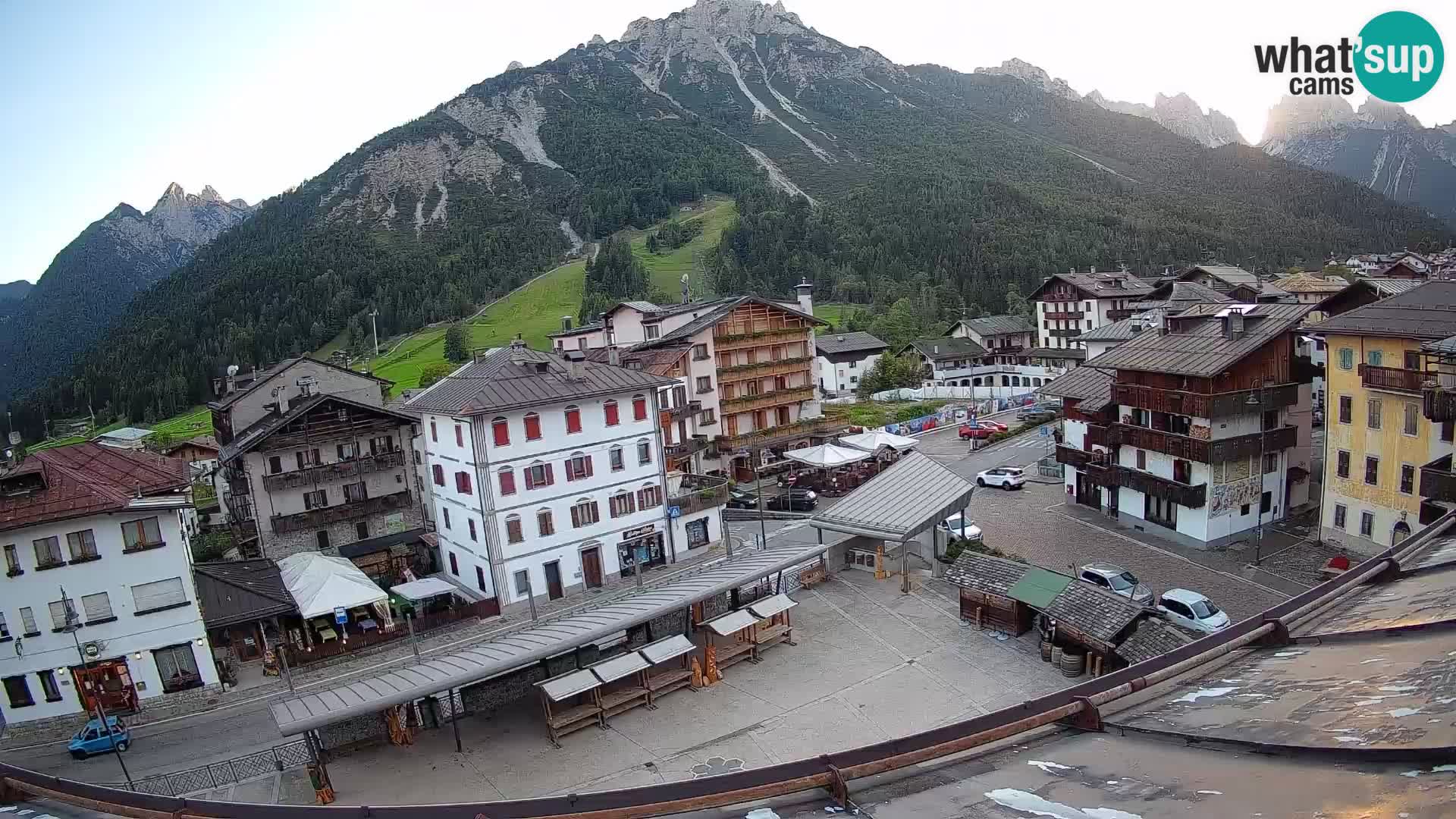 Plaza principal de Forni di Sopra
