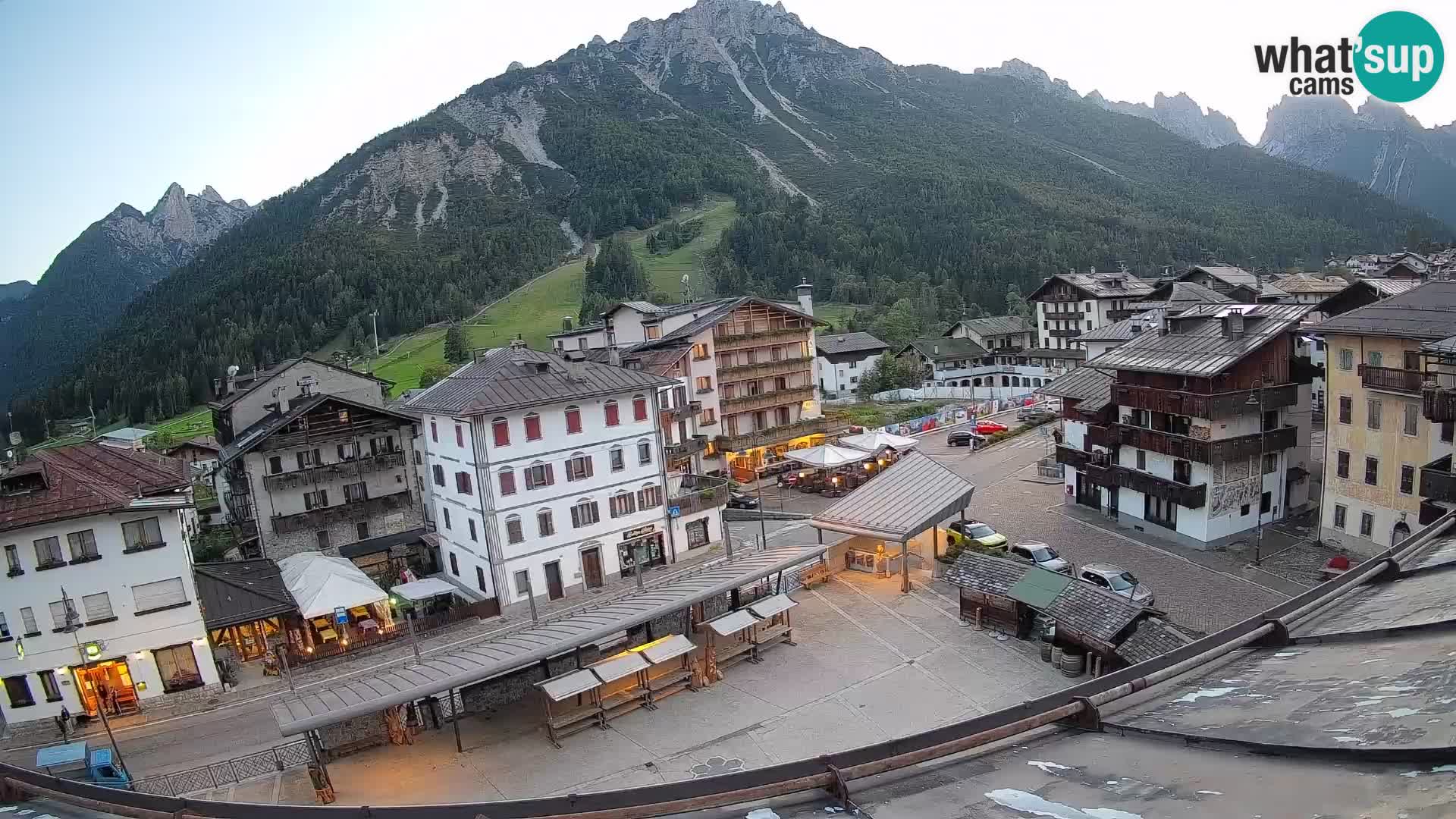 Hauptplatz von Forni di Sopra