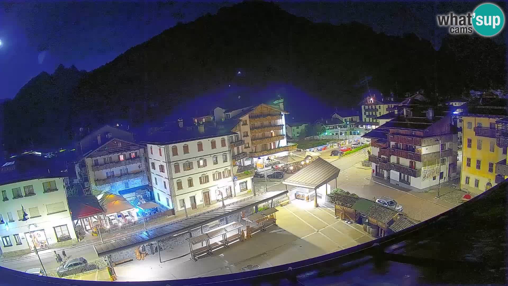 Hauptplatz von Forni di Sopra