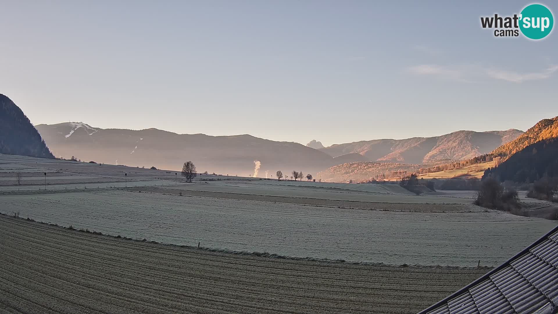 Gais | Vista dall’agriturismo Winklerhof verso Plan de Corones e le Dolomiti