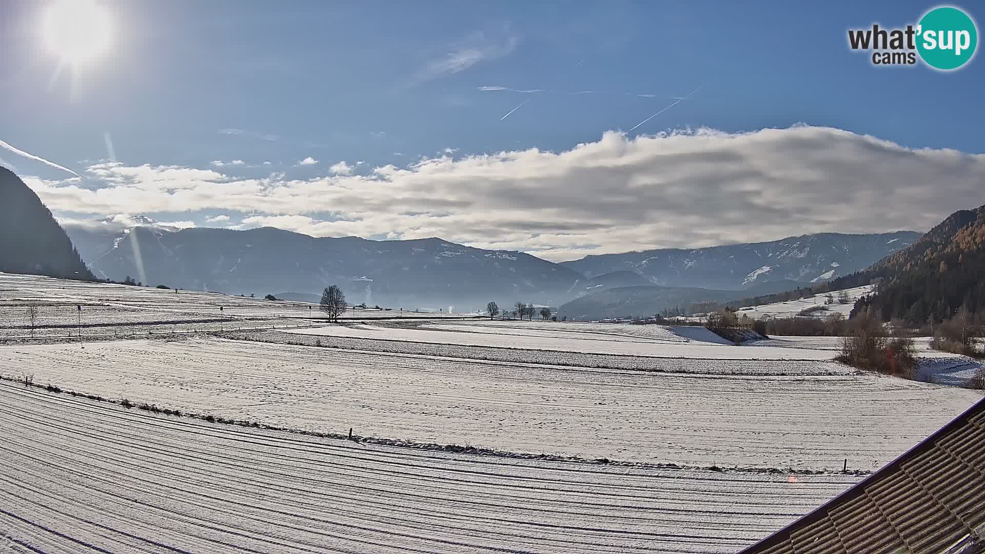 Gais | Vista dall’agriturismo Winklerhof verso Plan de Corones e le Dolomiti