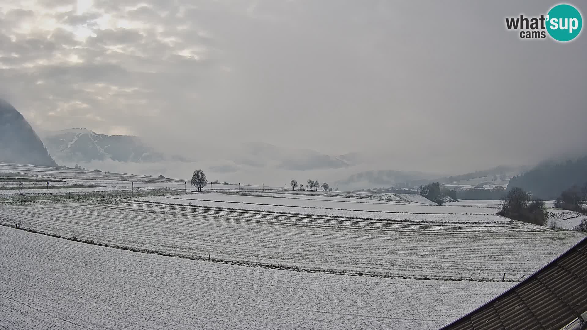 Gais | Vista dall’agriturismo Winklerhof verso Plan de Corones e le Dolomiti