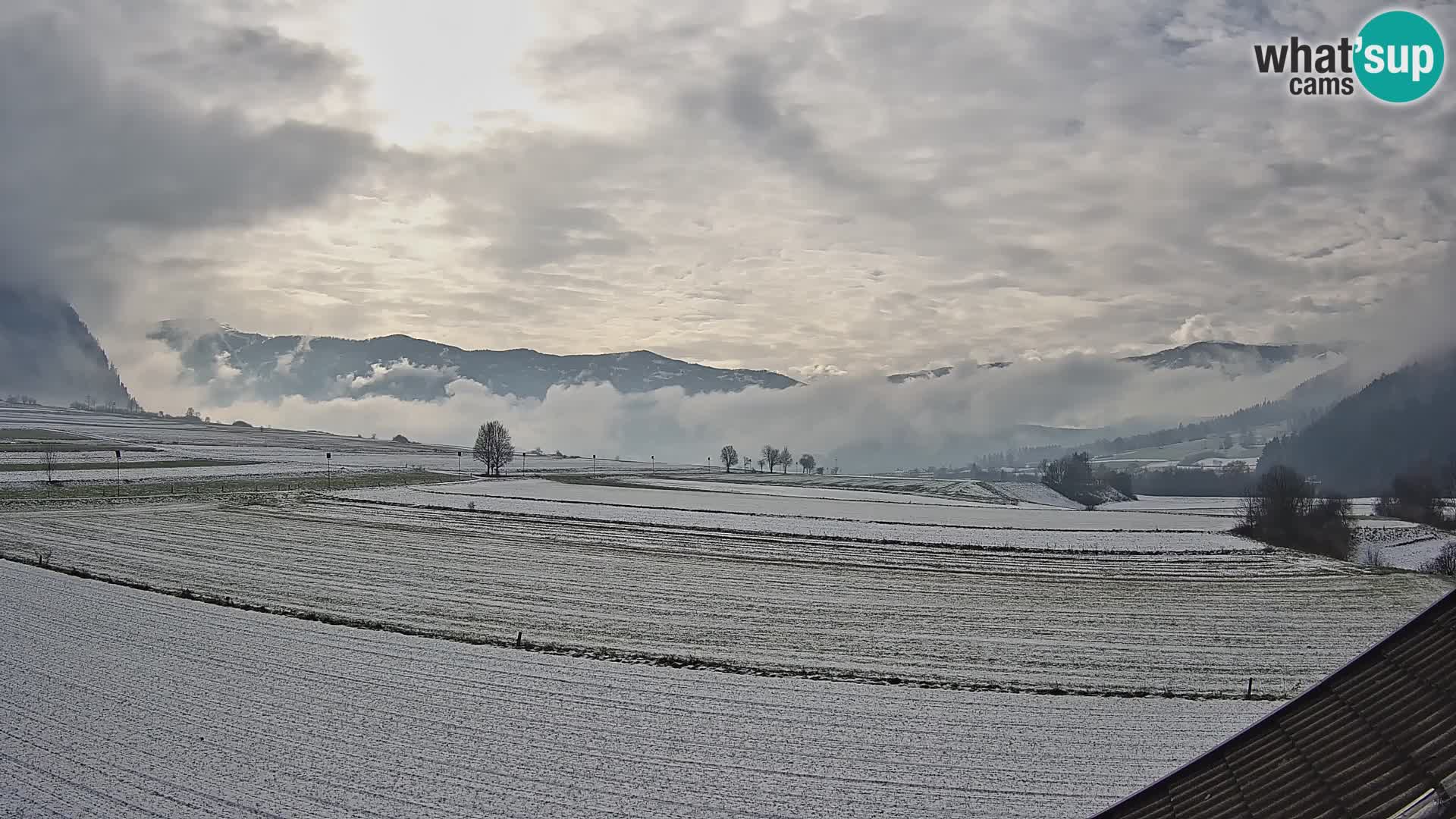 Gais | Vista dall’agriturismo Winklerhof verso Plan de Corones e le Dolomiti