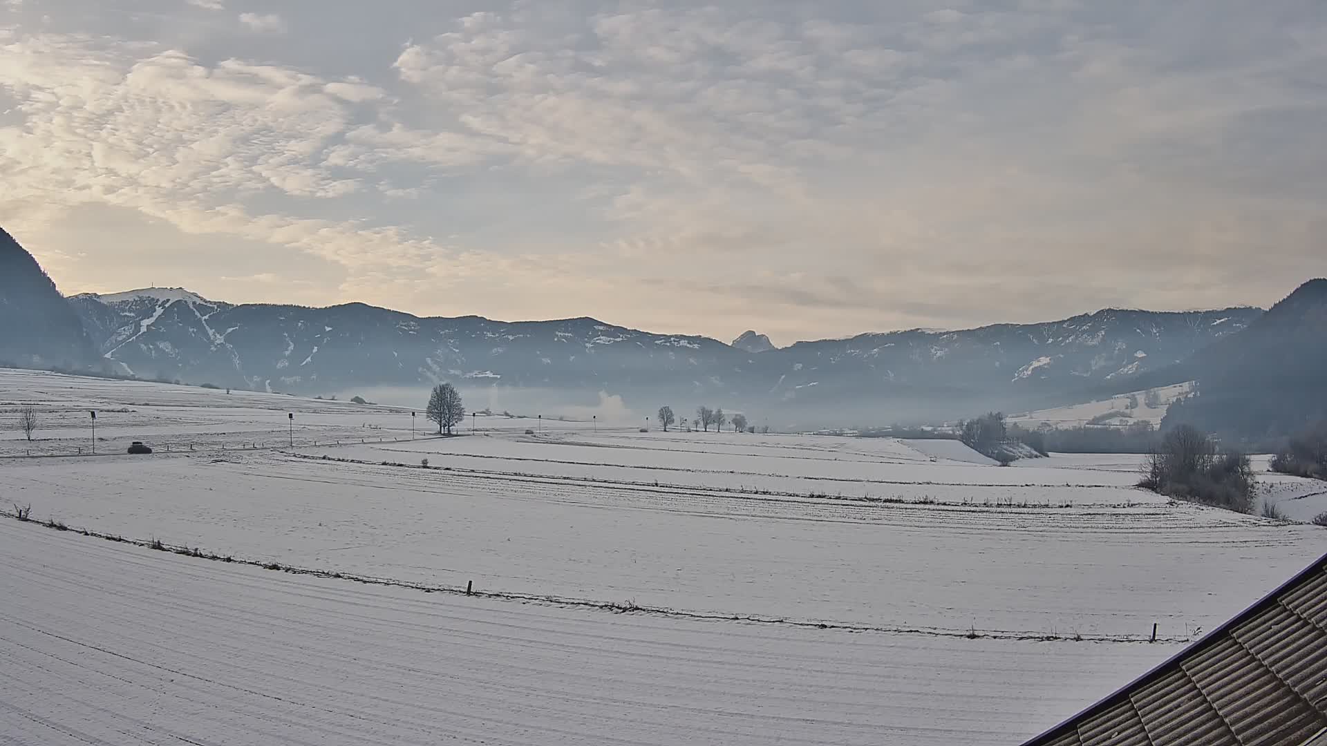 Gais | Vista dall’agriturismo Winklerhof verso Plan de Corones e le Dolomiti