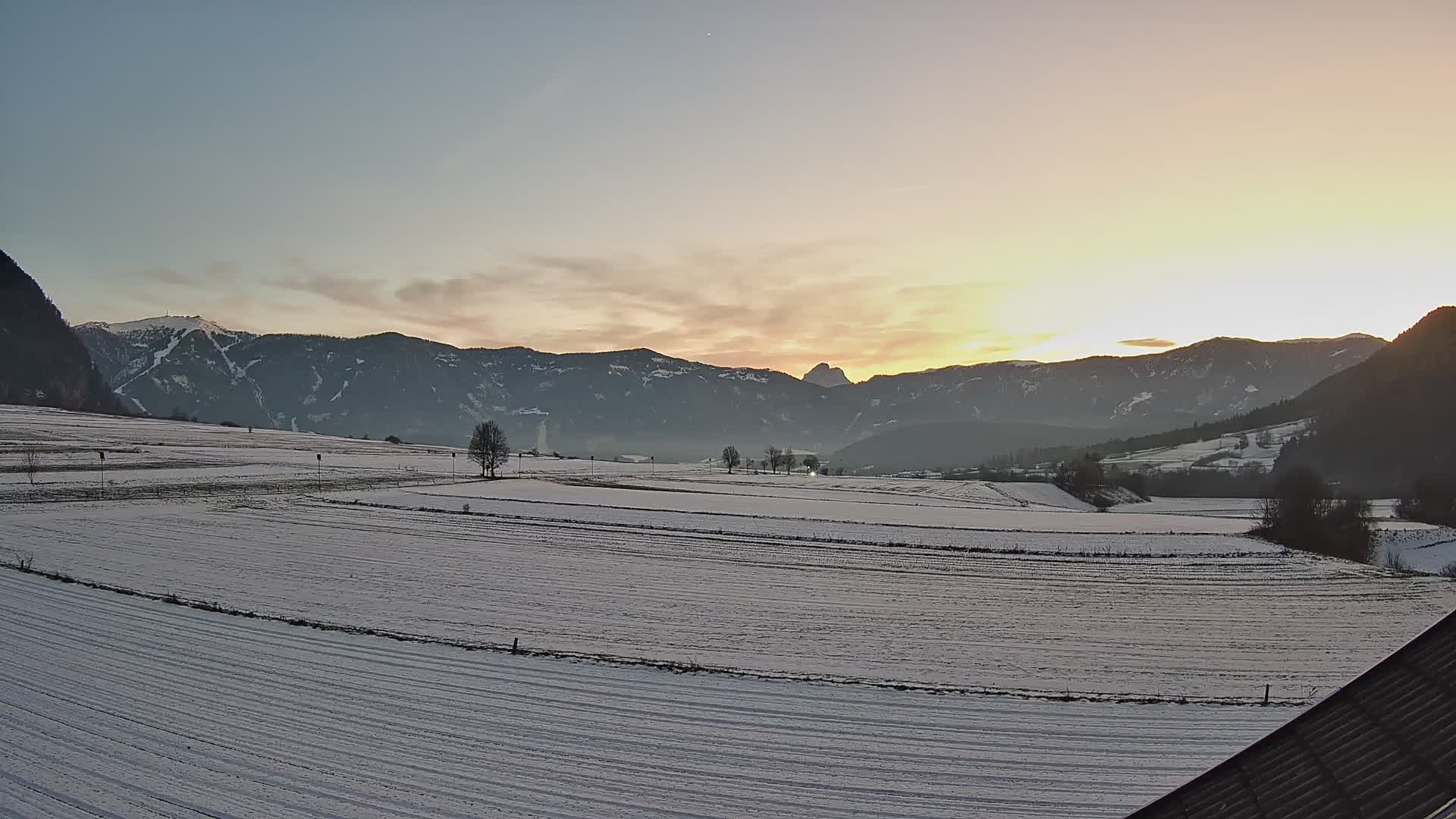 Gais | Vista desde la finca Winklerhof hacia Plan de Corones y los Dolomitas