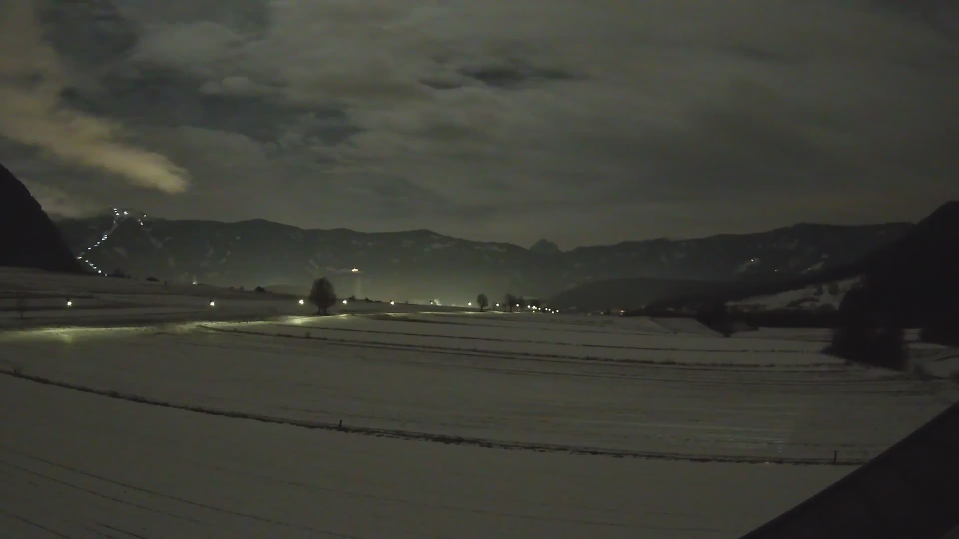 Gais | Vista dall’agriturismo Winklerhof verso Plan de Corones e le Dolomiti