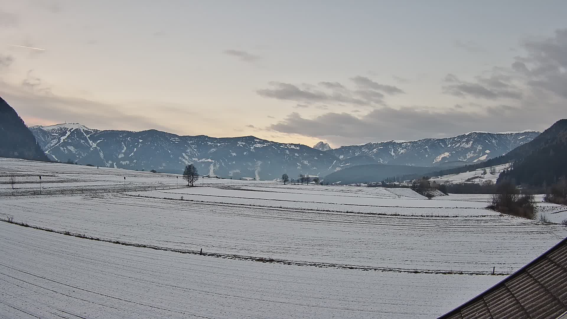 Gais | Vista desde la finca Winklerhof hacia Plan de Corones y los Dolomitas