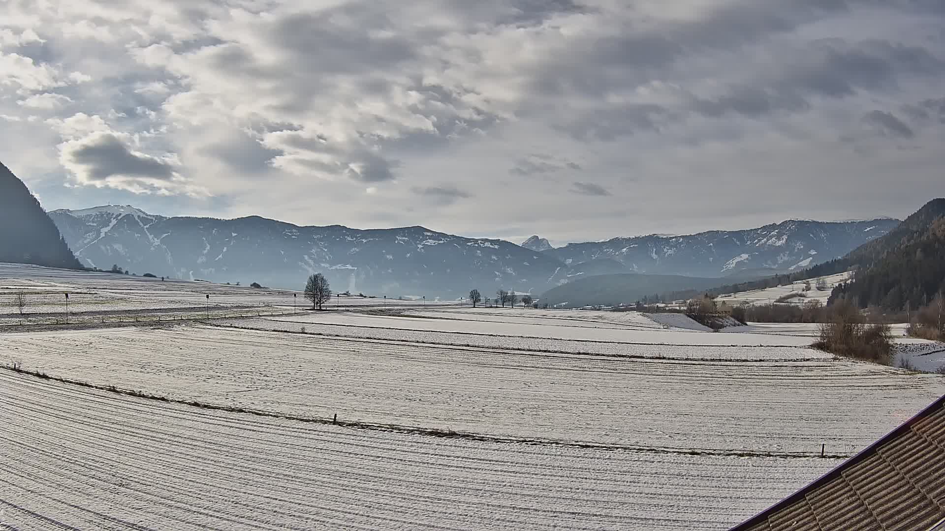 Gais | Vista desde la finca Winklerhof hacia Plan de Corones y los Dolomitas