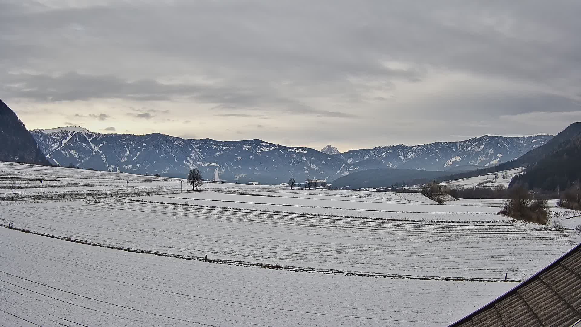 Gais | Blick vom Vintage Farm Winklerhof auf Kronplatz und Dolomiten