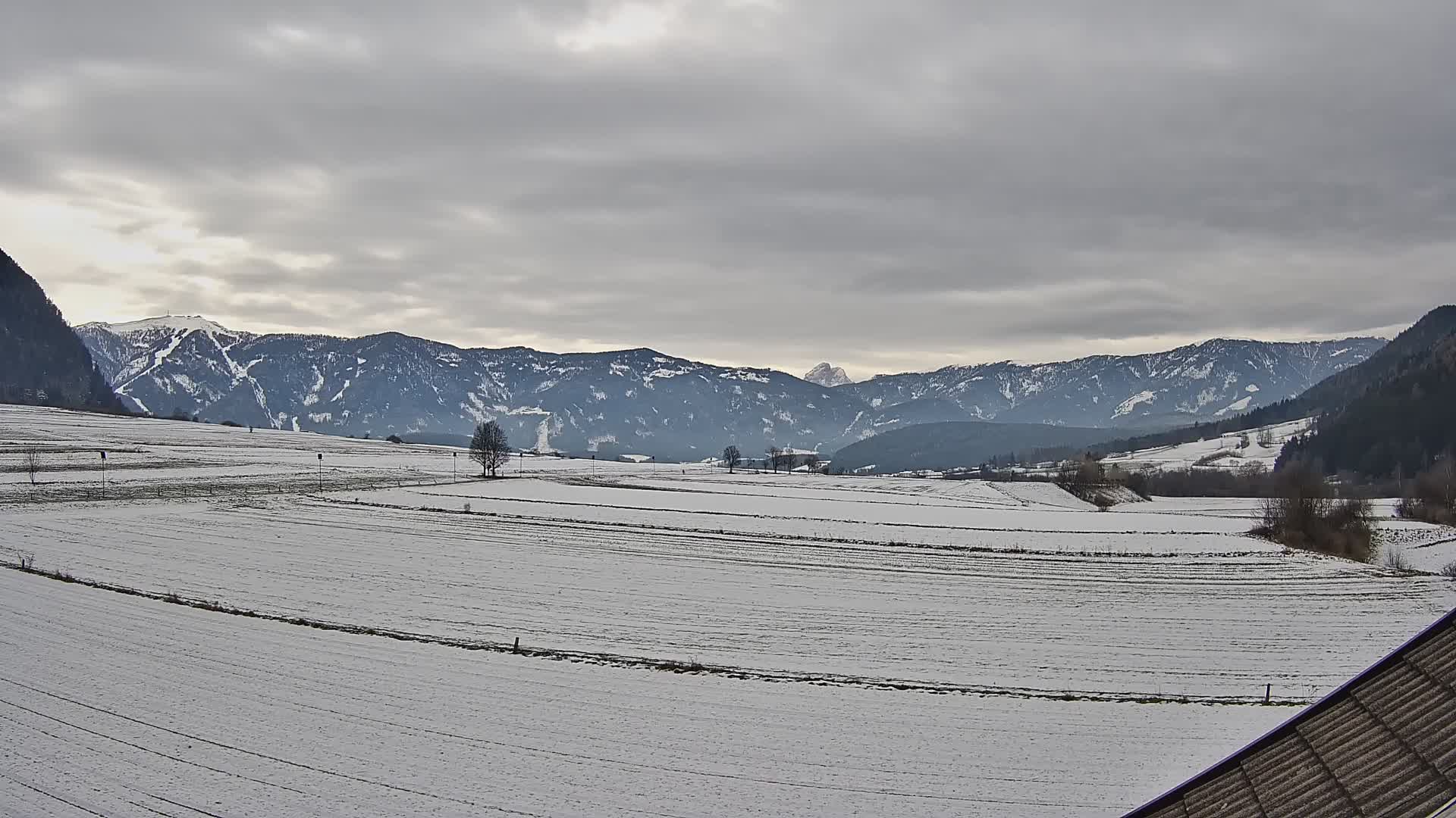 Gais | Vista desde la finca Winklerhof hacia Plan de Corones y los Dolomitas