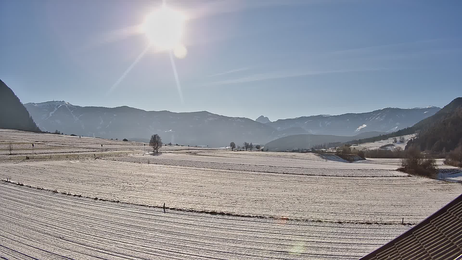 Gais | Vista dall’agriturismo Winklerhof verso Plan de Corones e le Dolomiti