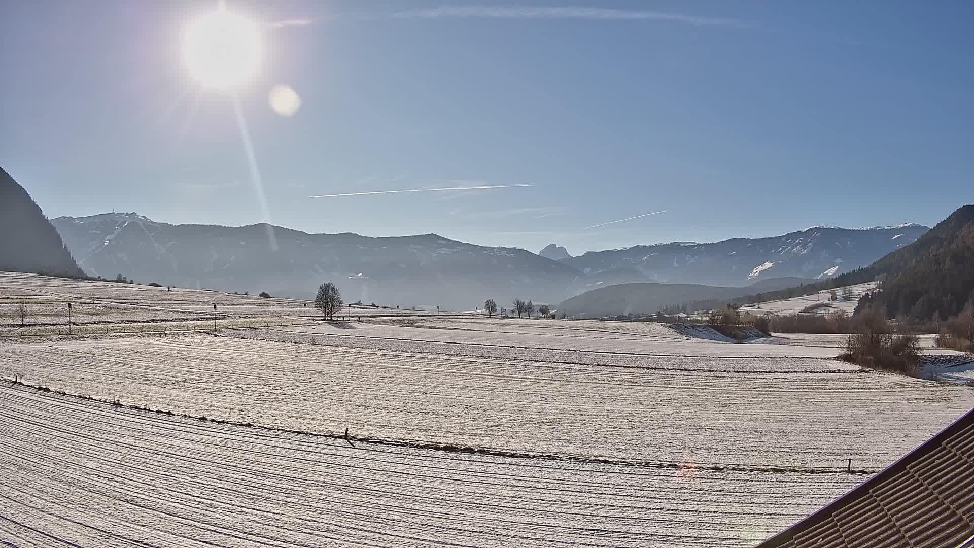 Gais | Vista dall’agriturismo Winklerhof verso Plan de Corones e le Dolomiti