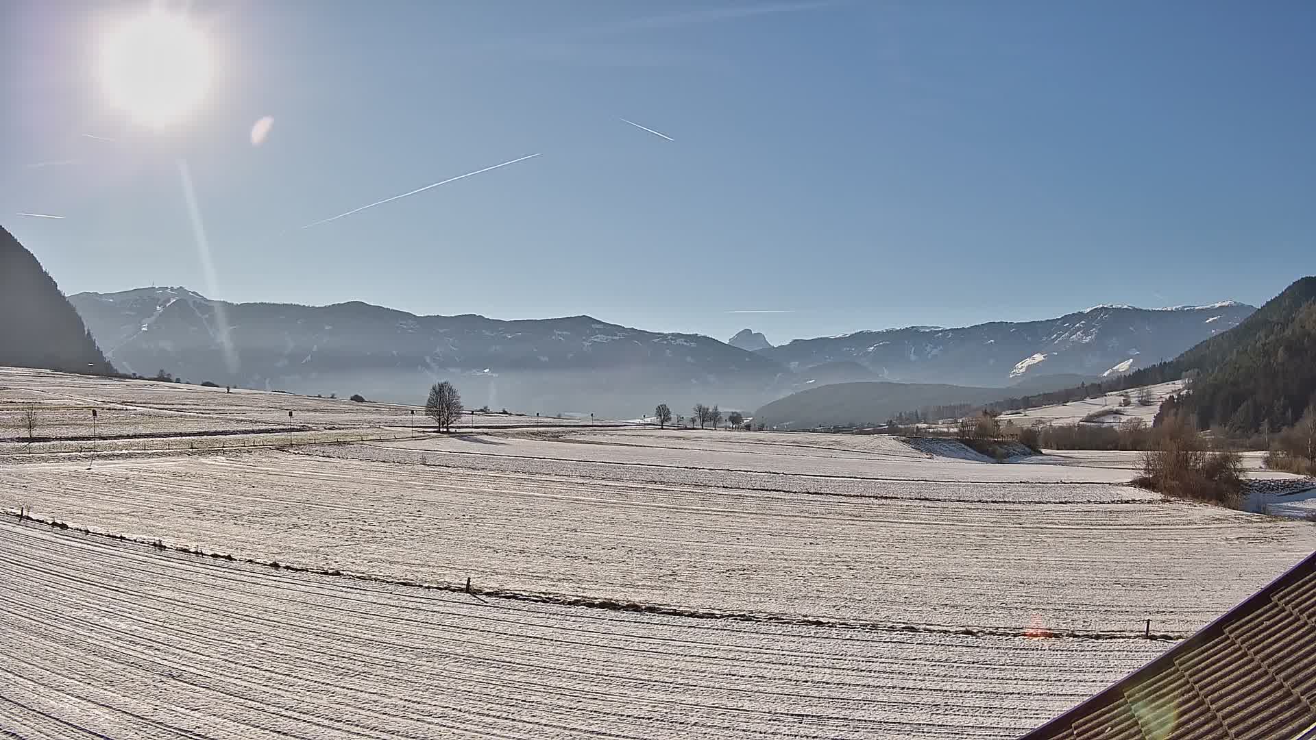 Gais | Vista dall’agriturismo Winklerhof verso Plan de Corones e le Dolomiti