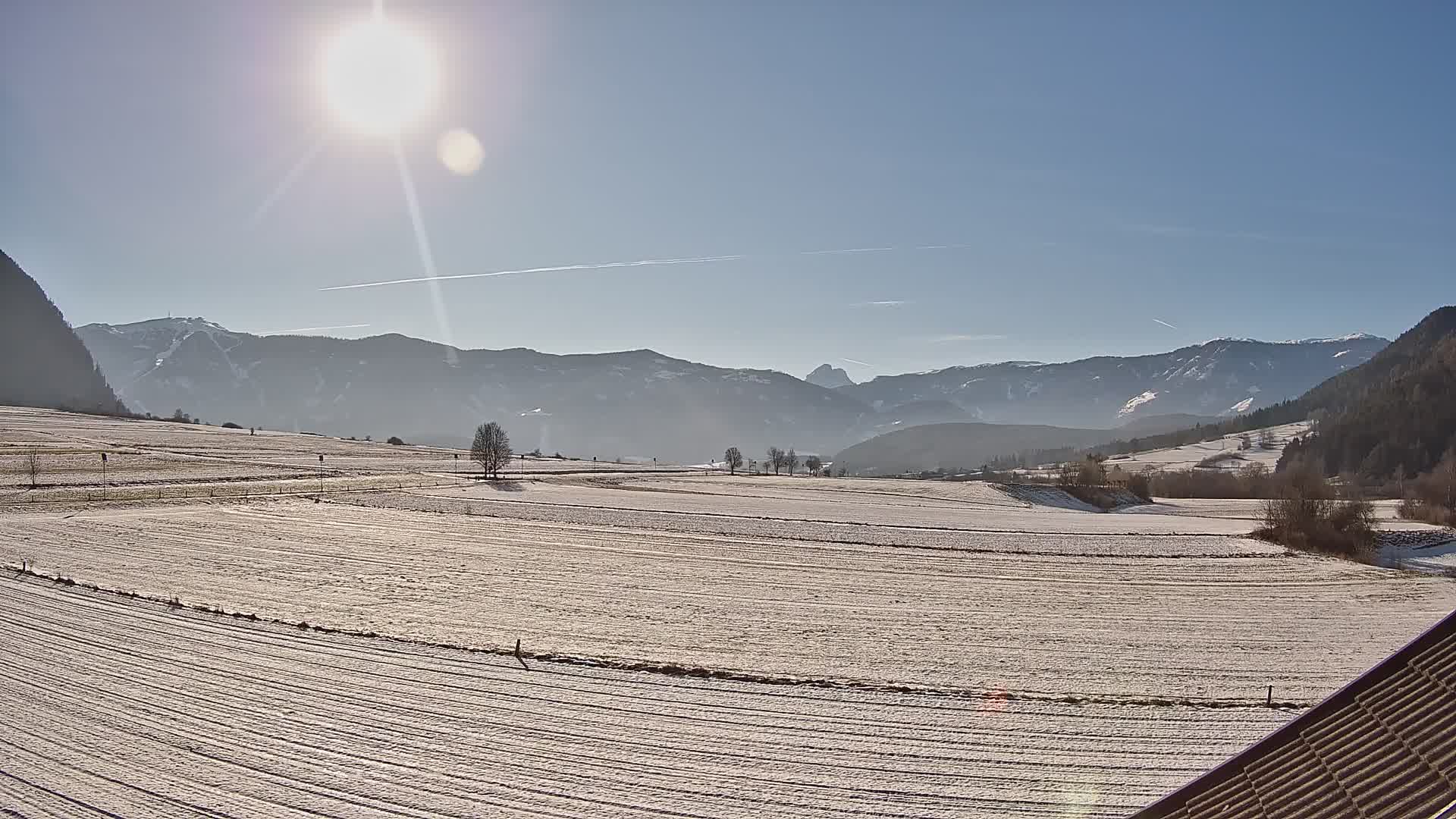 Gais | Vista dall’agriturismo Winklerhof verso Plan de Corones e le Dolomiti