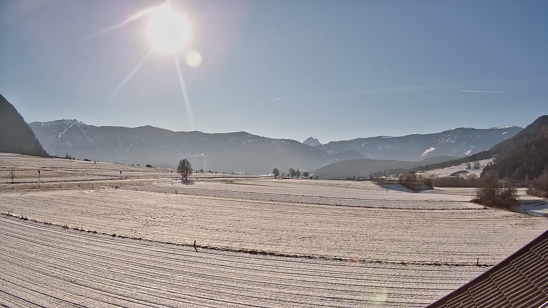 Gais | Vista dall’agriturismo Winklerhof verso Plan de Corones e le Dolomiti