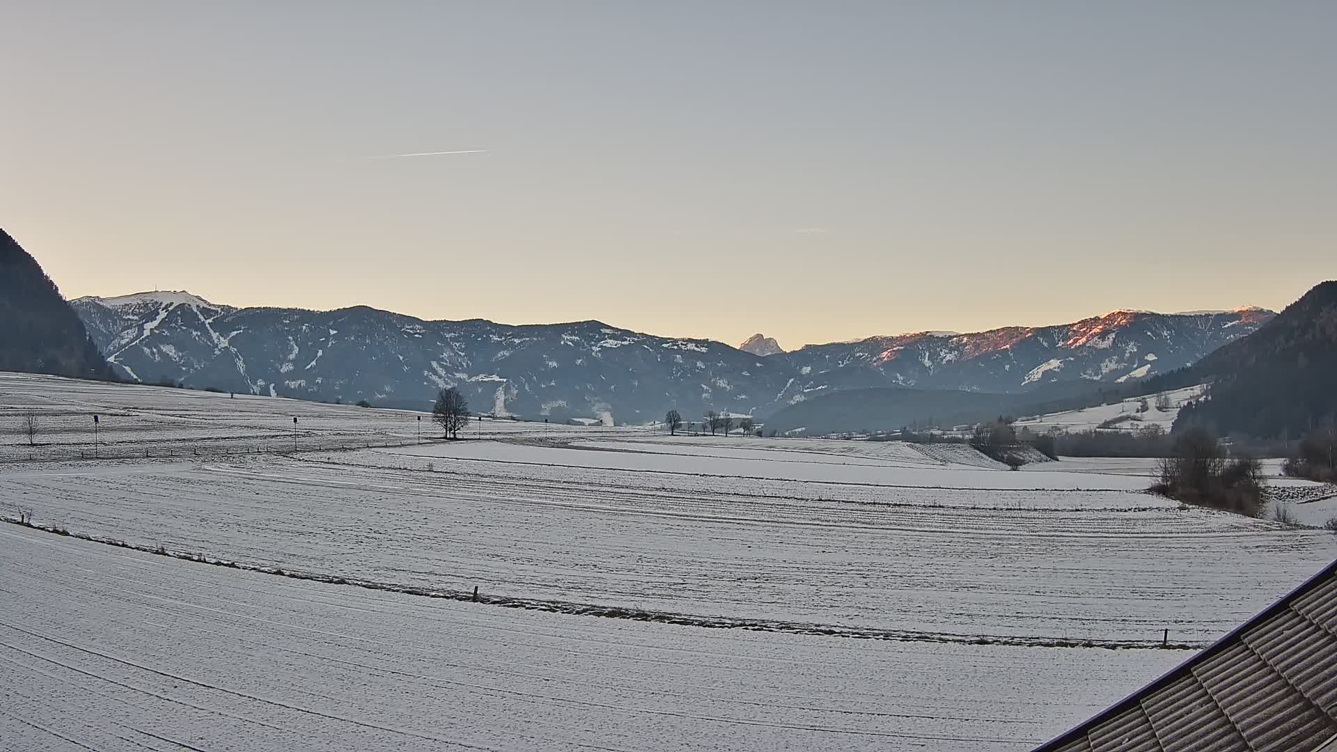 Gais | Blick vom Vintage Farm Winklerhof auf Kronplatz und Dolomiten