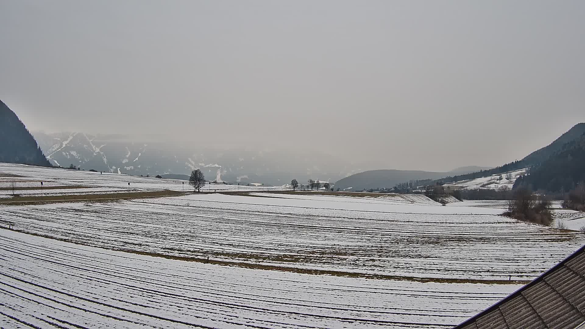 Gais | Vista dall’agriturismo Winklerhof verso Plan de Corones e le Dolomiti