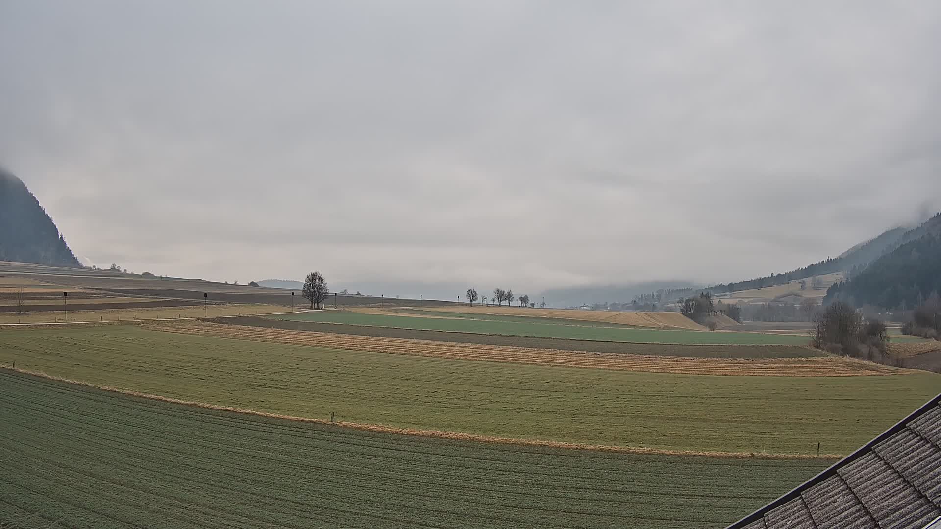 Gais | Vista dall’agriturismo Winklerhof verso Plan de Corones e le Dolomiti