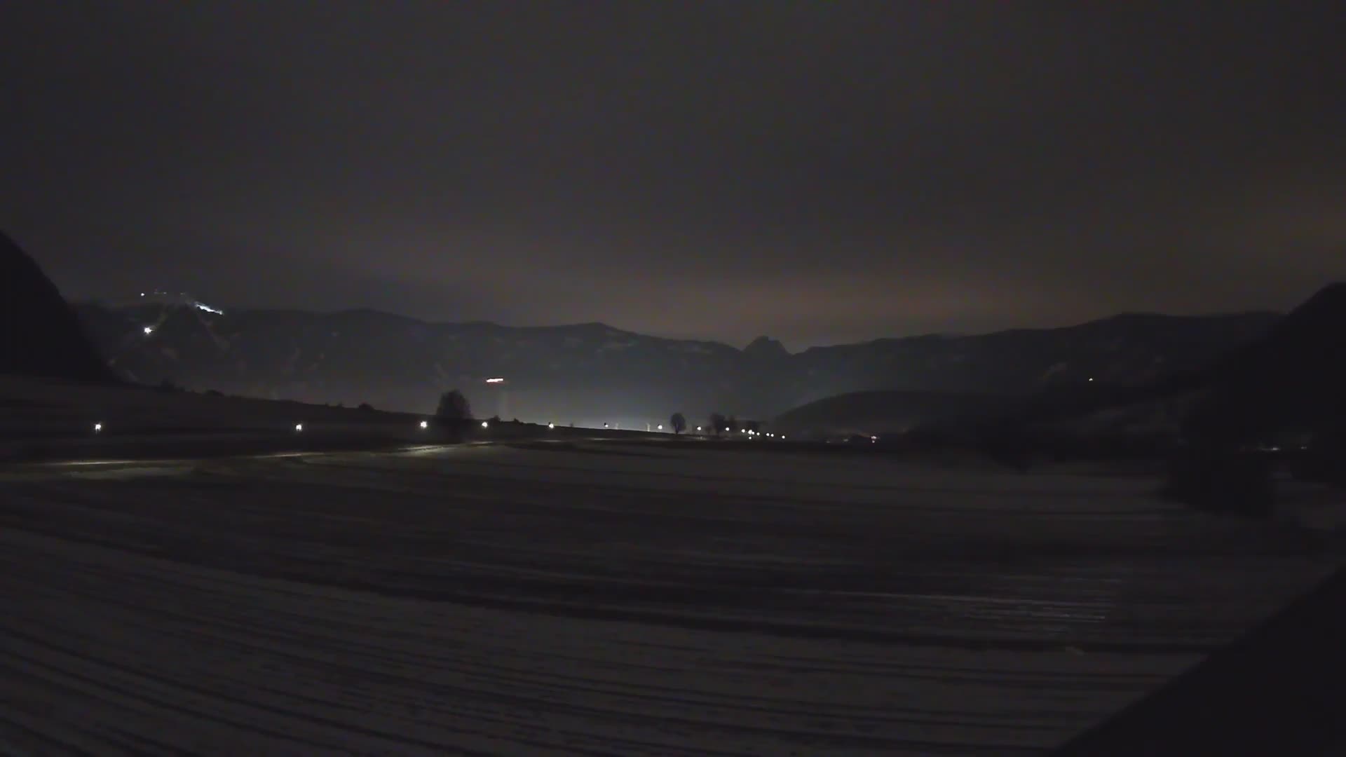 Gais | Vista dall’agriturismo Winklerhof verso Plan de Corones e le Dolomiti