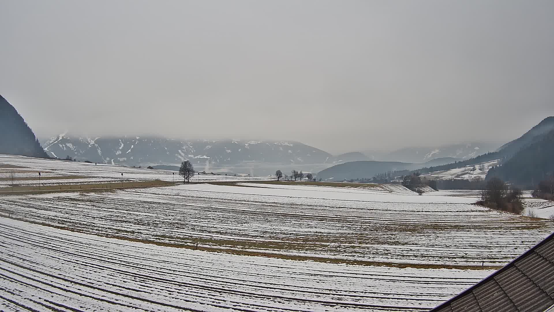 Gais | Vista dall’agriturismo Winklerhof verso Plan de Corones e le Dolomiti