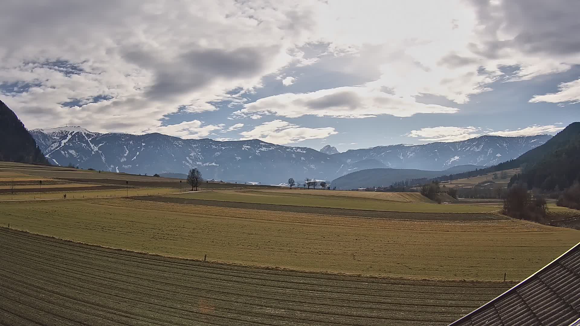 Gais | Blick vom Vintage Farm Winklerhof auf Kronplatz und Dolomiten