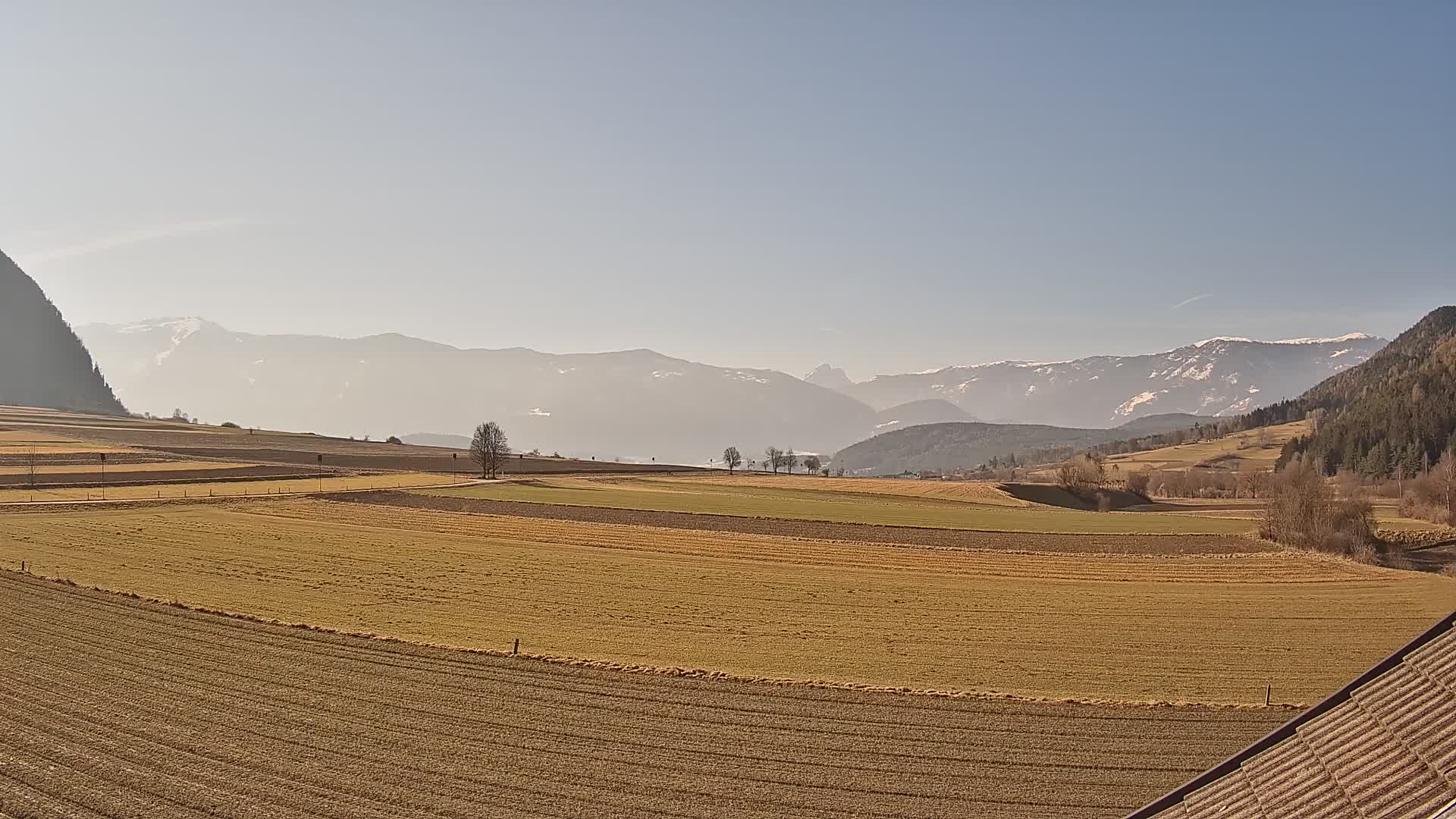 Gais | Vista desde la finca Winklerhof hacia Plan de Corones y los Dolomitas