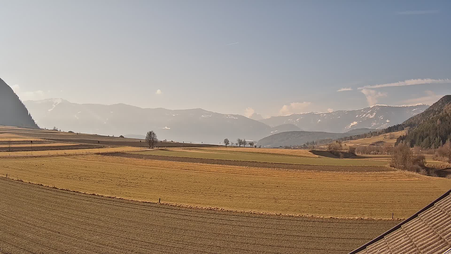 Gais | Pogled iz pansiona Winklerhof prema Kronplatzu i Dolomitim