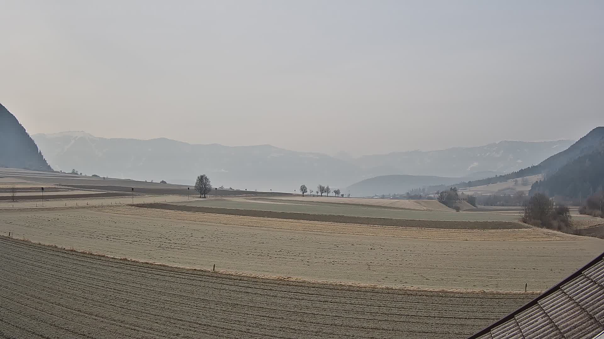 Gais | Vista dall’agriturismo Winklerhof verso Plan de Corones e le Dolomiti