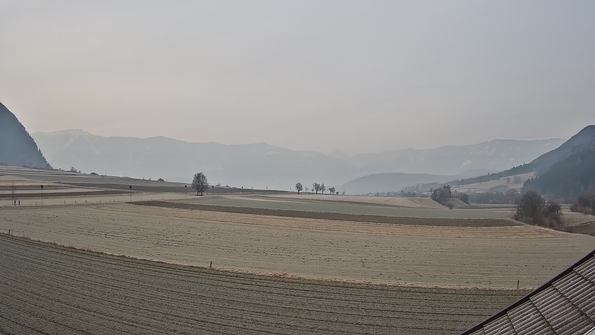 Gais | Vista dall’agriturismo Winklerhof verso Plan de Corones e le Dolomiti