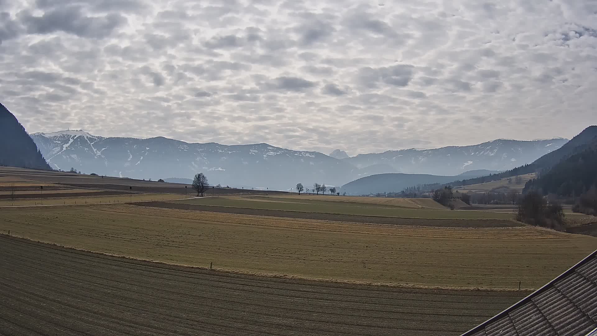 Gais | Vista desde la finca Winklerhof hacia Plan de Corones y los Dolomitas