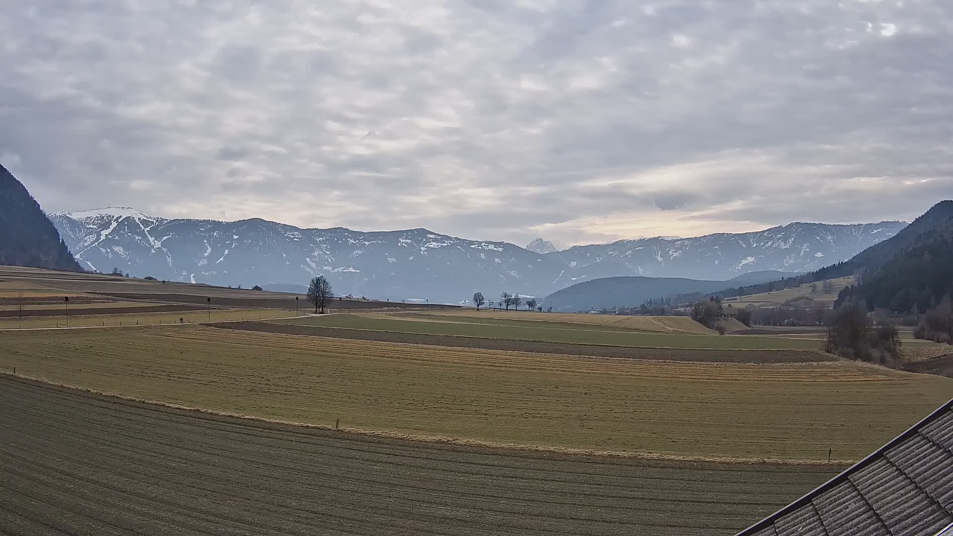 Gais | Pogled iz pansiona Winklerhof prema Kronplatzu i Dolomitim