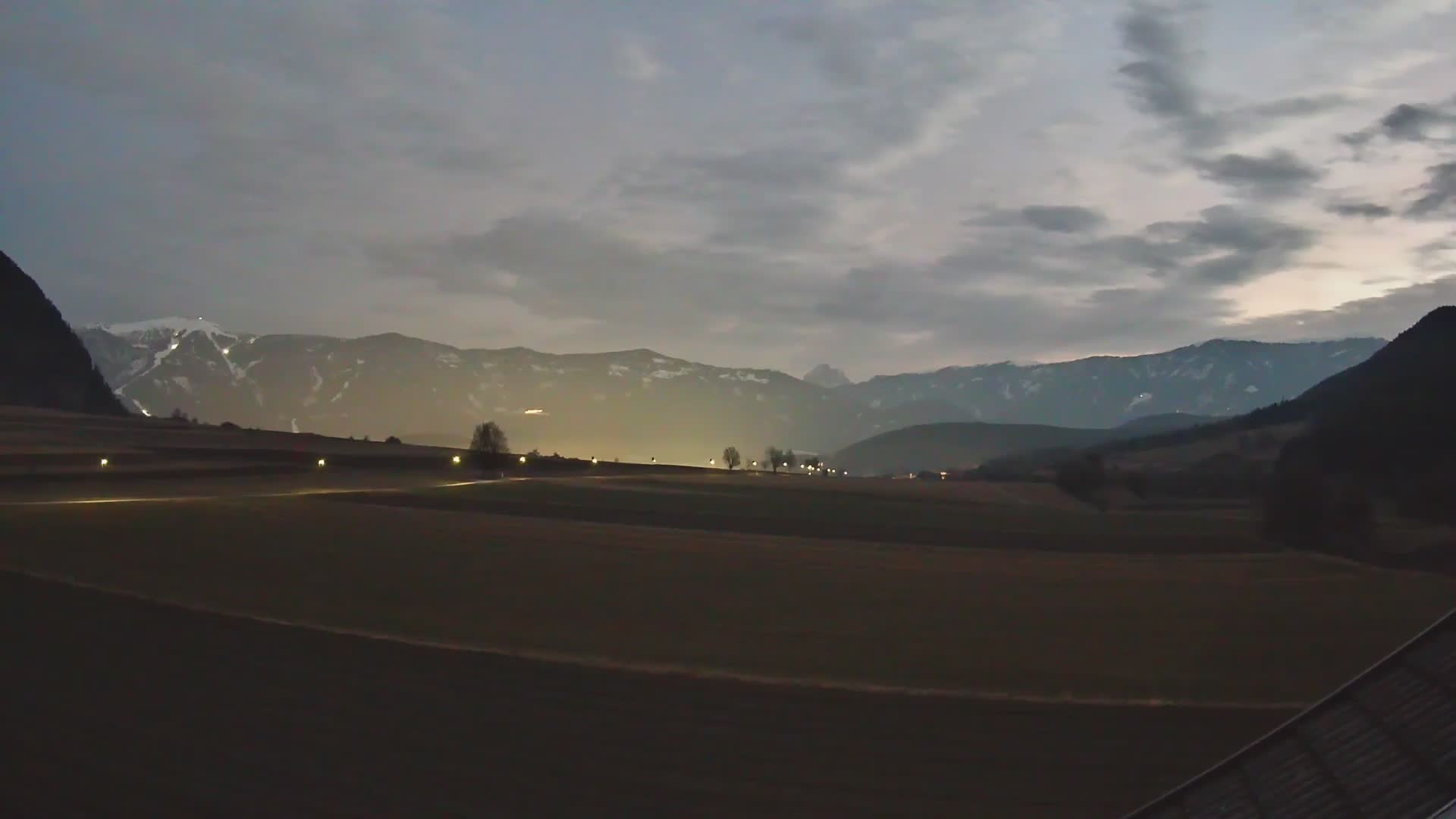 Gais | Blick vom Vintage Farm Winklerhof auf Kronplatz und Dolomiten