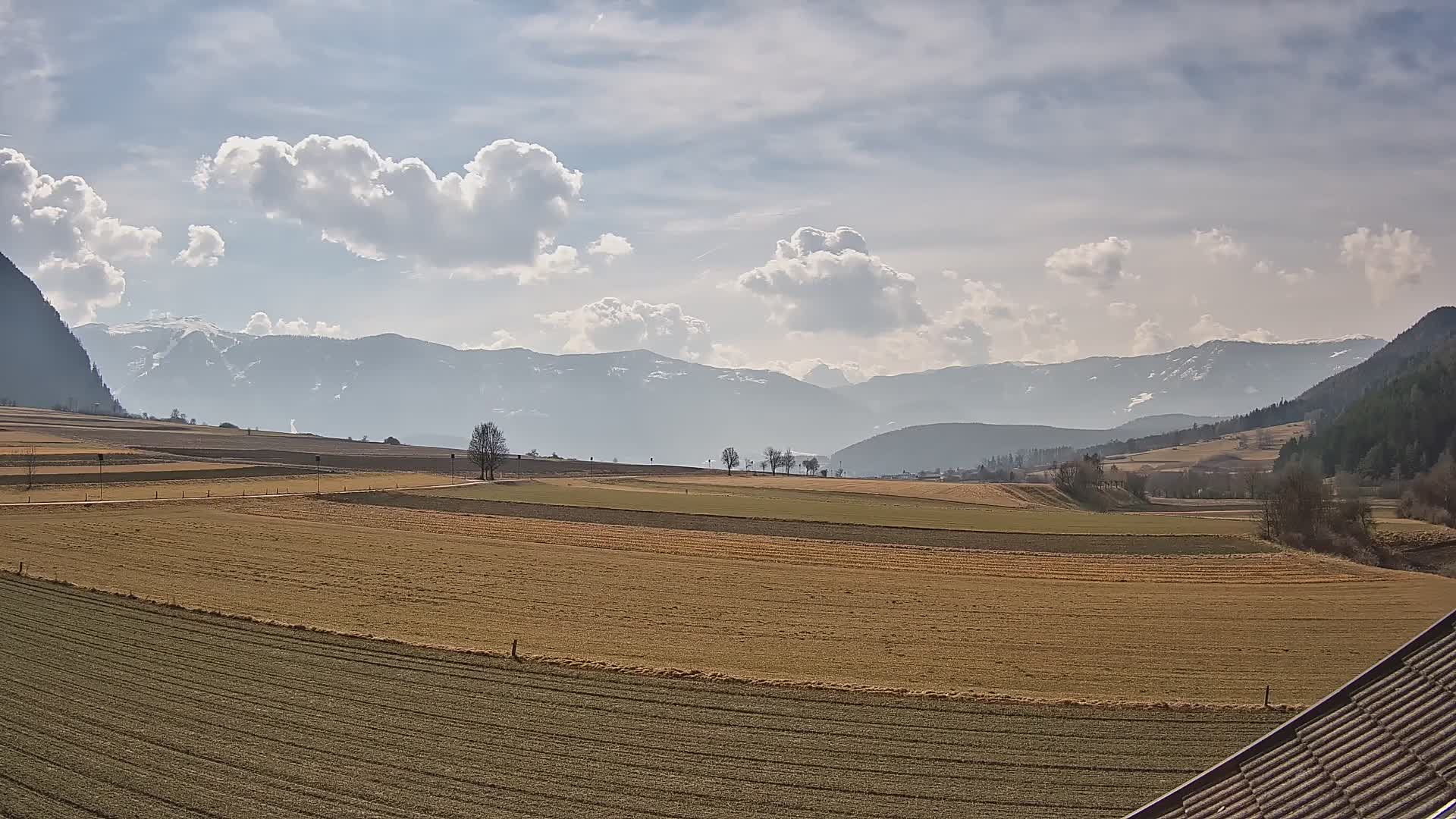 Gais | Pogled iz pansiona Winklerhof prema Kronplatzu i Dolomitim