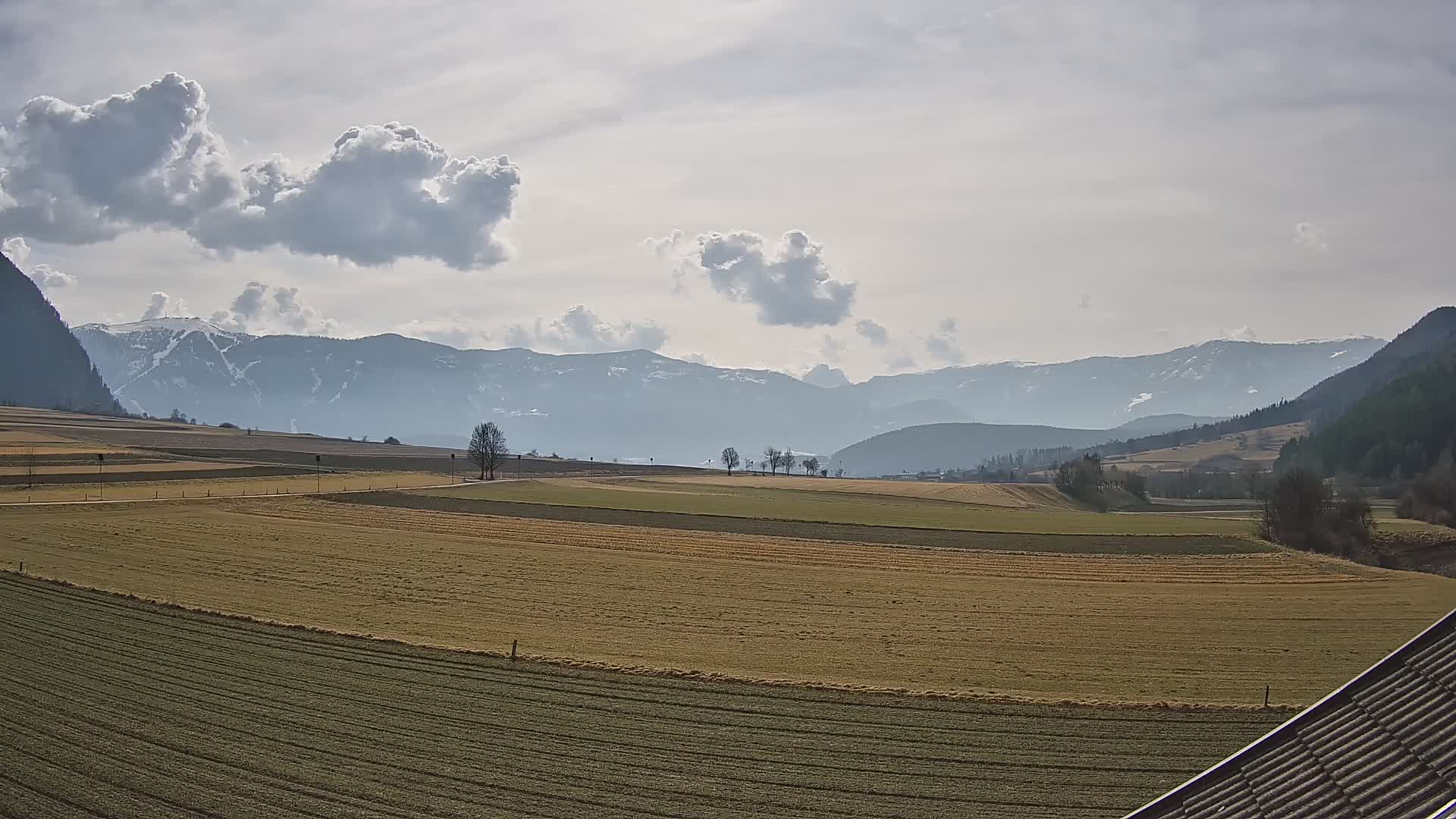 Gais | Pogled iz pansiona Winklerhof prema Kronplatzu i Dolomitim