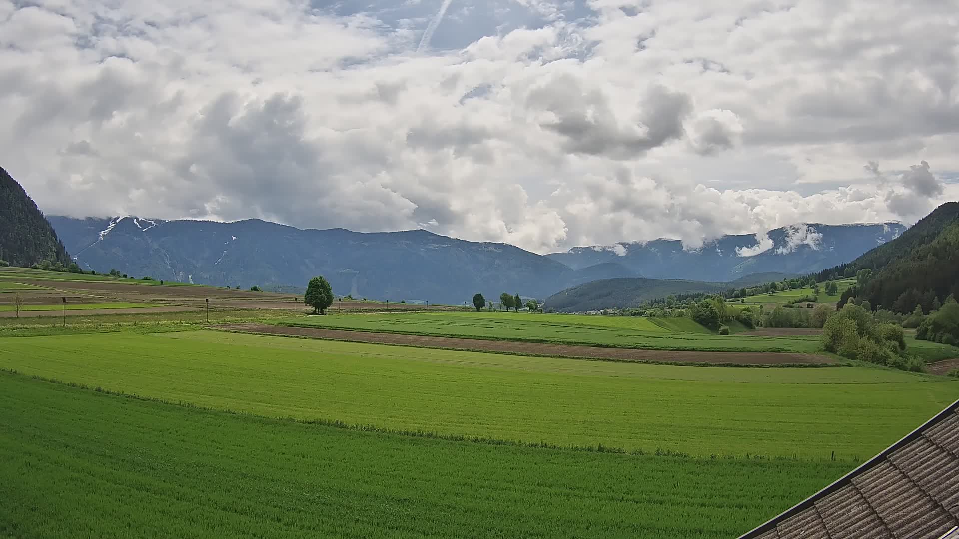 Gais | Vista desde la finca Winklerhof hacia Plan de Corones y los Dolomitas