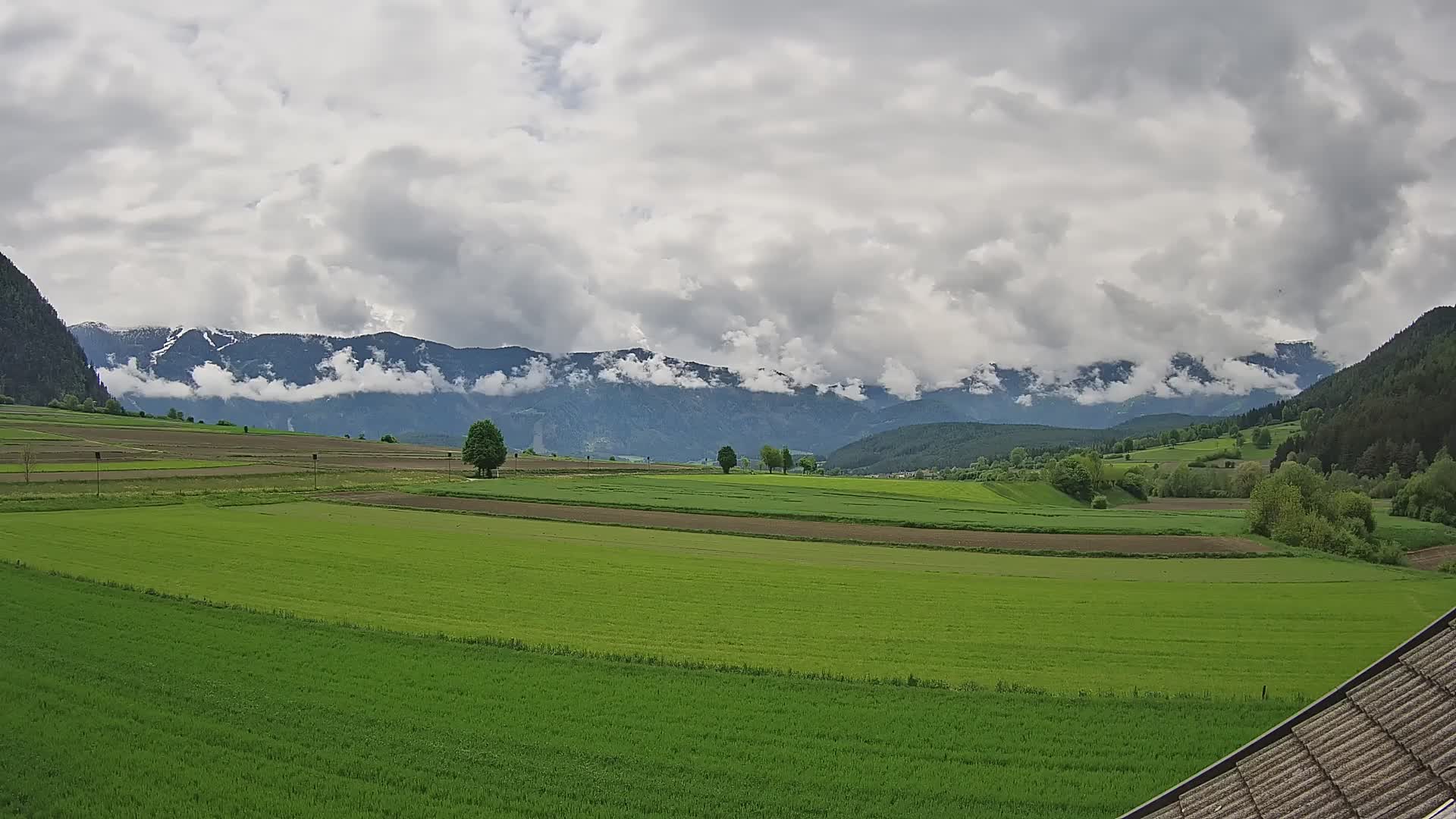 Gais | Vista desde la finca Winklerhof hacia Plan de Corones y los Dolomitas